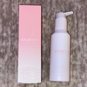 KYLIE SKIN NWT Clarifying Cleansing Gel